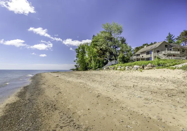 3rd image of 3388 N Lakeshore Rd, Deckerville, MI 48427 | MLS# 58050211128