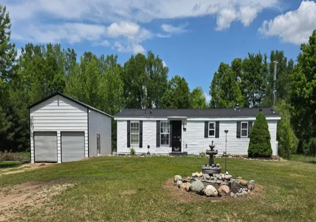 Photo 1 of Single family home for sale at 475 Tyler Rd, Wayland, MI 49348 | MLS# 65026028882 | Listing updated on 2026-08-30