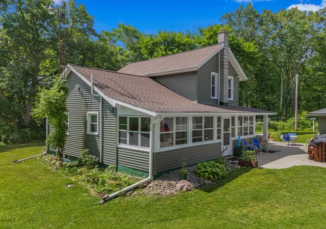 2nd image of 9837 Easton Rd, Rives Junction, MI 49277 | MLS# 53026028902
