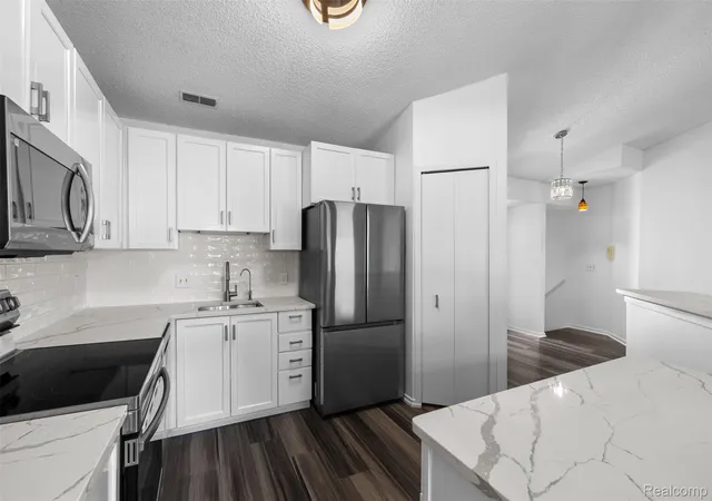 Photo 1 of Condo for sale at 6680 Ridgefield Cir #201, West Bloomfield, MI 48322 | MLS# 20261044099 | Listing updated on 2026-07-31