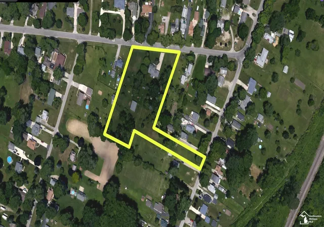 Photo 3 of Single family home for sale at 1090 Cole Rd, Monroe, MI 48162 | MLS# 57050211141 | Listing updated on 2026-07-31
