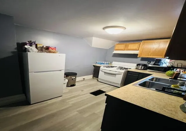 5th image of 944 Caulfield Ave SW, Grand Rapids, MI 49503 | MLS# 65026028929