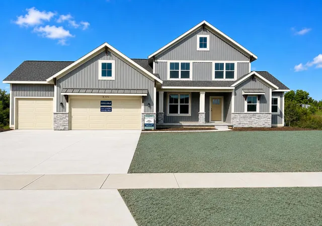 Photo 2 of Single family home for sale at 8305 Eagle Peak Dr, Jenison, MI 49428 | MLS# 65026028931 | Listing updated on 2026-09-15