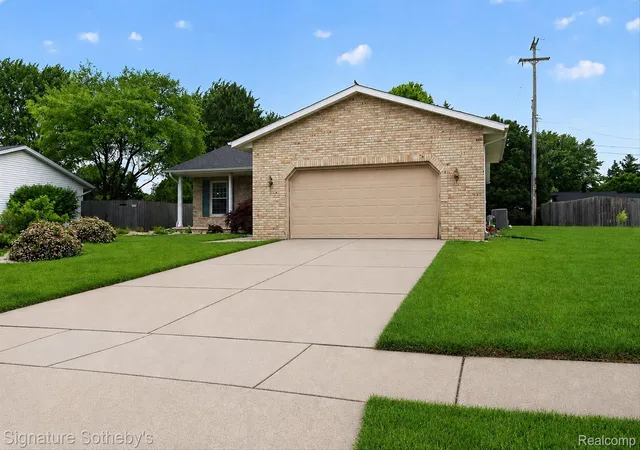 1st image of 652 Willow Ln, Frankenmuth, MI 48734 | MLS# 20261044132