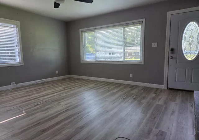 Photo 3 of Single family home for sale at 125 Peachtree Dr, Battle Creek, MI 49015 | MLS# 64026028938 | Listing updated on 2026-08-20
