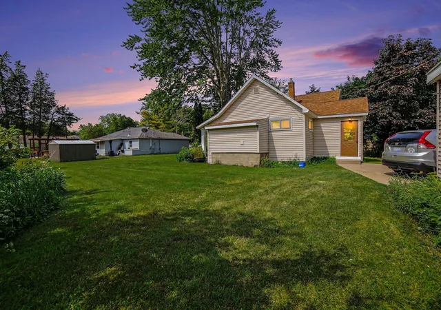 2nd image of 312 N Bear Lake Rd, Muskegon, MI 49445 | MLS# 65026028937