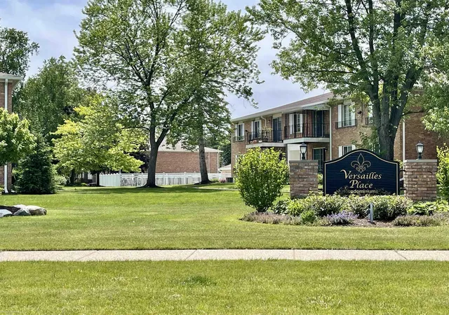 Homes for sale in Farmington Hills City Oakland, MI | 30703 Shiawassee St, Farmington Hills City Oakland, MI 48336 | MLS# 58050211159