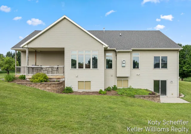 4th image of 11320 Nw Long Lake Dr Nw, Sparta, MI 49345 | MLS# 65026028948