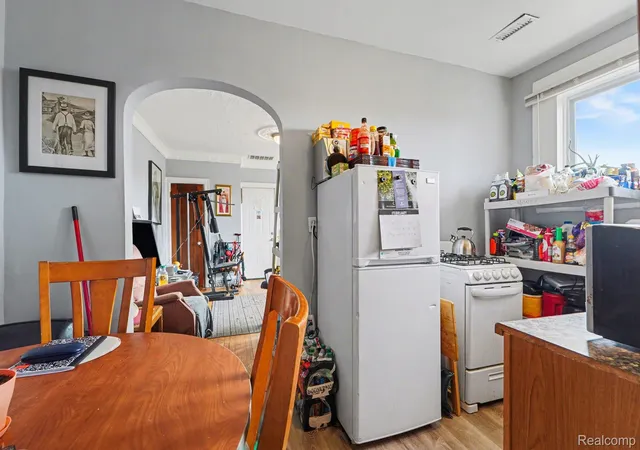 Listing Photo 5 - Condo for sale in building located at 12703 Stoepel St, Detroit, MI 48238