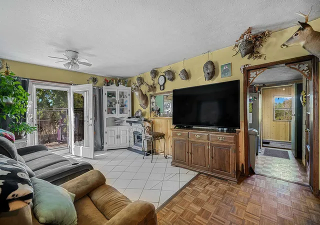 Photo 4 of Single family home for sale at 229 E Houghton Lake Rd, Lake City, MI 49651 | MLS# 78080069585 | Listing updated on 2026-09-14