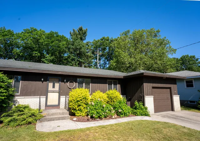Photo 1 of Sale Pending at 3127 Haverhill Ct, Muskegon, MI 49441 | MLS# 71026028959 | Listing updated on 2026-06-17