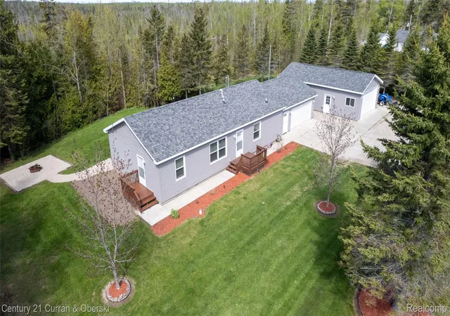 Homes for sale in Presque Isle Township Presque Isle, MI | 15262 Us 23 S, Presque Isle Township Presque Isle, MI 49777 | MLS# 20261044156