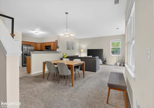 4th image of 4050 Radcliff Dr, Canton, MI 48188 | MLS# 58050211187