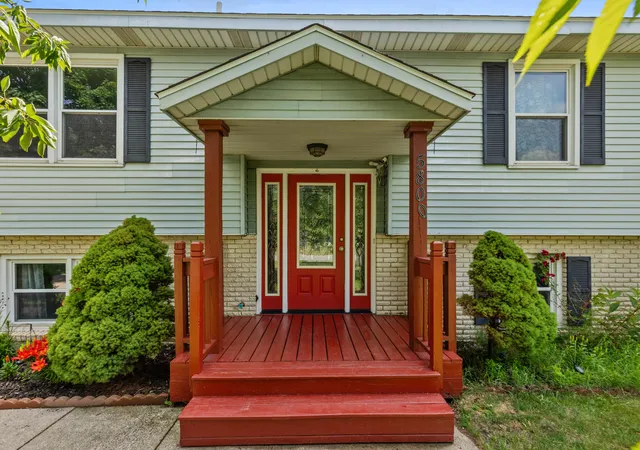 Homes for sale in Kentwood City Kent, MI | 5800 Eastern Ave Se, Kentwood City Kent, MI 49508 | MLS# 65026028986