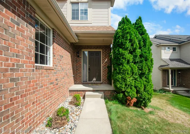 Photo 2 of Condo for sale at 7094 Magnolia Ln, Waterford, MI 48327 | MLS# 20261044175 | Listing updated on 2026-08-20