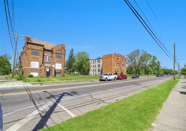 Photo 2 of Multi family home for sale at 18029 Schoenherr St, Detroit, MI 48205 | MLS# 20261044197 | Listing updated on 2026-06-12