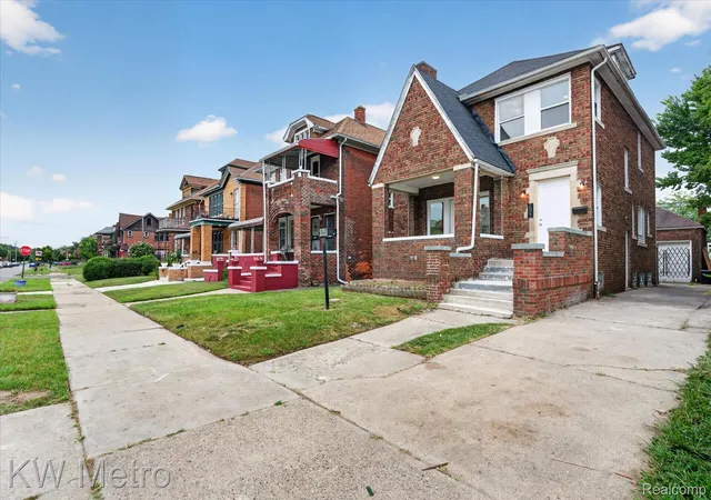 Photo 3 of Single family home for sale at 2923 Pasadena St, Detroit, MI 48238 | MLS# 20261044200 | Listing updated on 2026-09-16