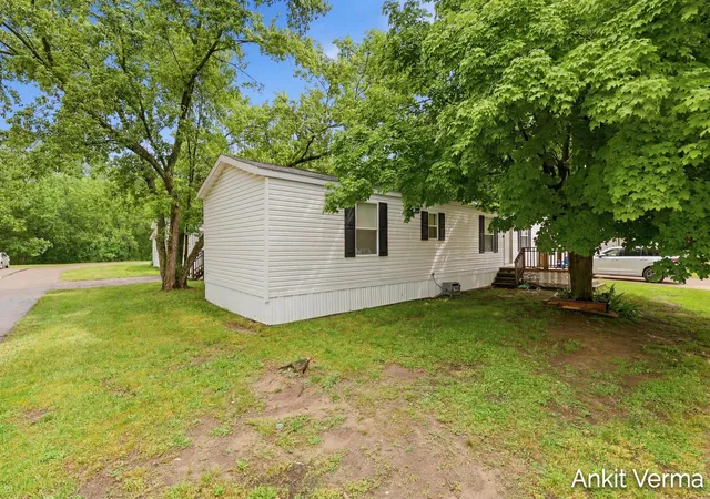 Homes for sale in Byron Township Kent, MI | 7132 Prestonburg Dr Sw, Byron Township Kent, MI 49548 | MLS# 65026029020
