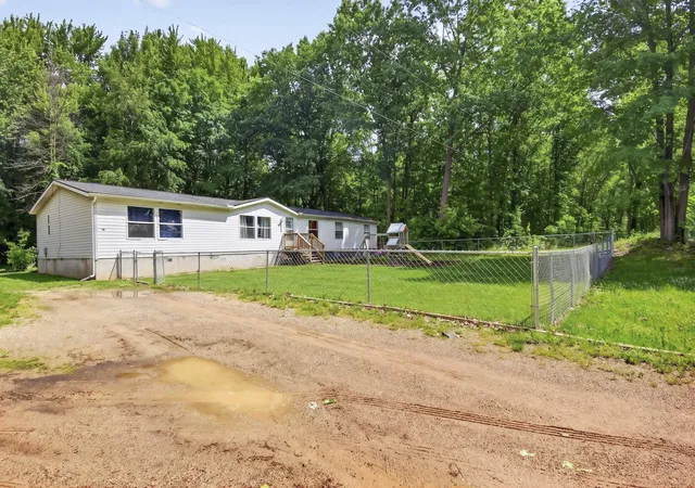 Photo 2 of Single family home for sale at 4503 106th Avenue, Allegan, MI 49010 | MLS# 71026029023 | Listing updated on 2026-08-04