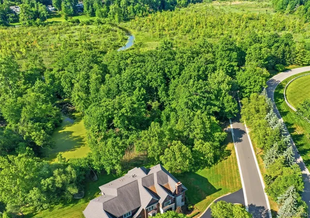 Photo 3 of Single family home for sale at 1920 Heron Ridge Dr, Bloomfield Hills, MI 48302 | MLS# 20261044212 | Listing updated on 2026-08-12