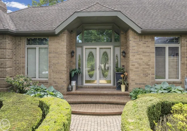 Photo 3 of Single family home for sale at 6718 Pond Dr, Washington, MI 48094 | MLS# 58050211205 | Listing updated on 2026-09-16