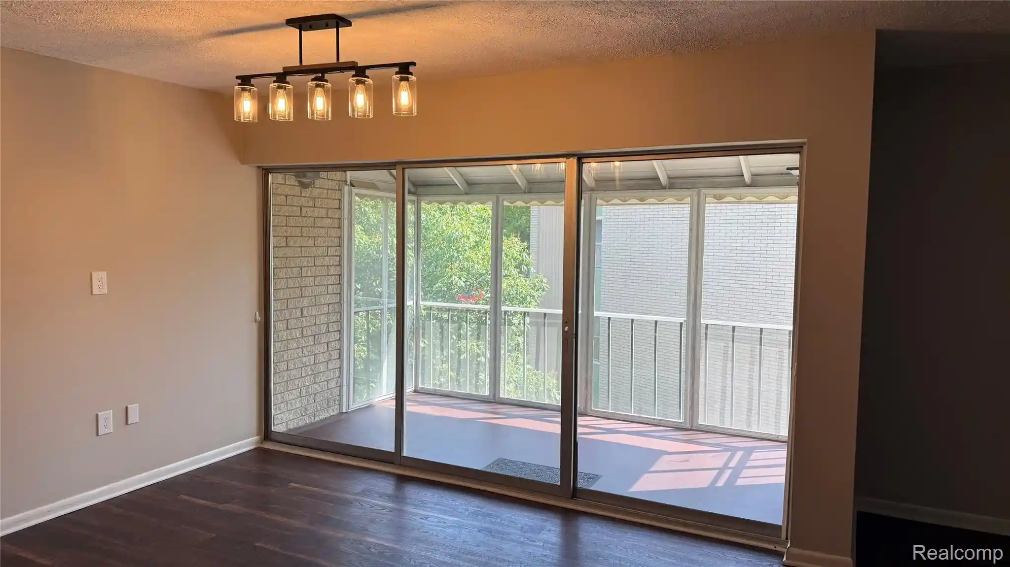 Listing Photo 1 - Condo for sale in 33249 Fargo St located at 33249 Fargo St, Livonia, MI 48152 - Unit 33249 Fargo St