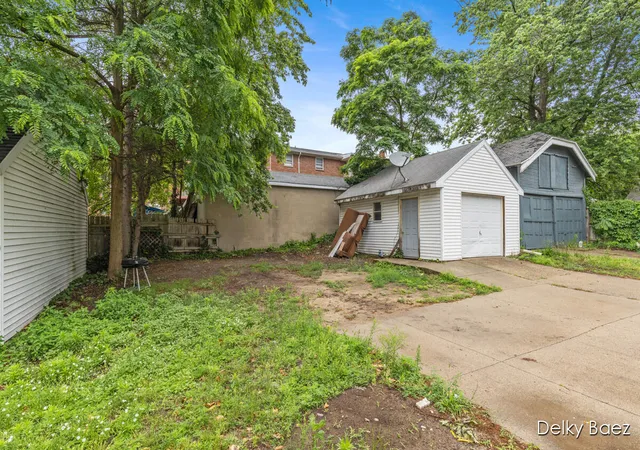 24th image of 1321 Burton St Se, Grand Rapids, MI 49507 | MLS# 65026029050