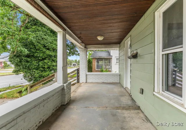 4th image of 1321 Burton St SE, Grand Rapids, MI 49507 | MLS# 65026029050