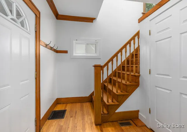 5th image of 1321 Burton St SE, Grand Rapids, MI 49507 | MLS# 65026029050