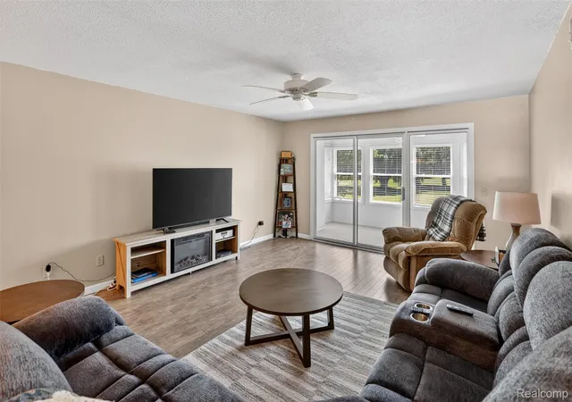 Homes for sale in Thomas Township Saginaw, MI | 925 Kennely Rd #G-106, Thomas Township Saginaw, MI 48609 | MLS# 20261044256