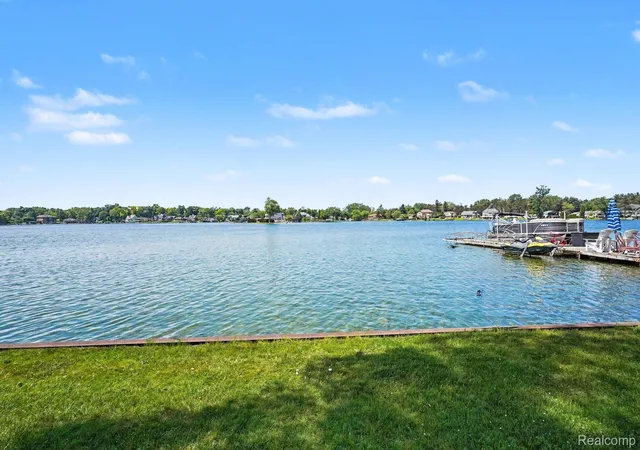 Homes for sale in Fenton Charter Township Genesee, MI | 14174 Dartmouth Dr, Fenton Charter Township Genesee, MI 48430 | MLS# 20261044270