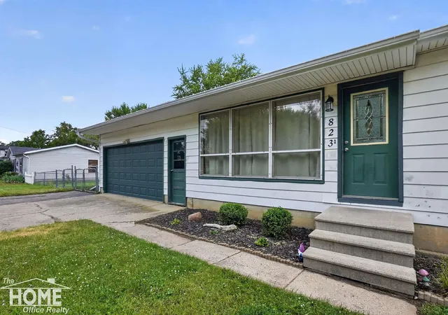 Homes for sale in Owosso Charter Township Shiawassee, MI | 823 Tracy St, Owosso Charter Township Shiawassee, MI 48867 | MLS# 5050211229