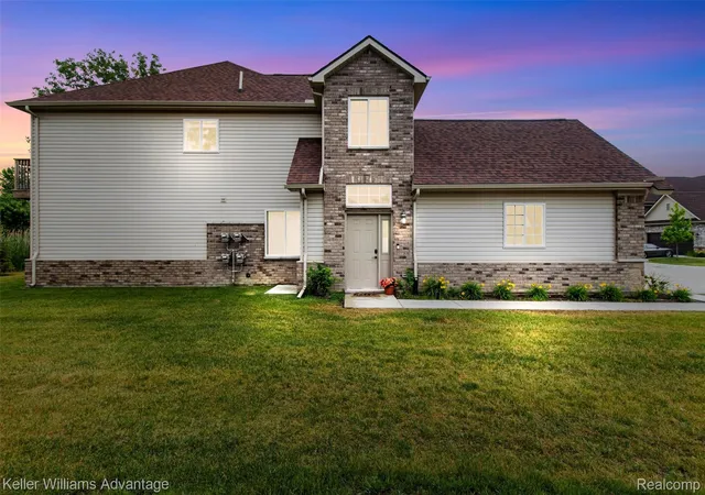 Listing Photo 5 - Condo for sale in building located at 16595 Savor Ln, Clinton Township, MI 48035