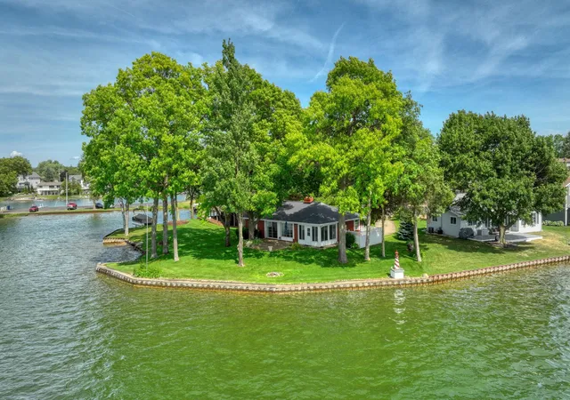 1st image of 188 Hawthorne Dr, Brooklyn, MI 49230 | MLS# 55026029092