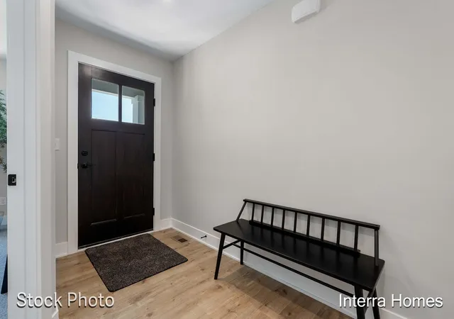 Listing Photo 3 - Condo for sale in building located at 1597 N Vlg Cir, Kalamazoo, MI 49009
