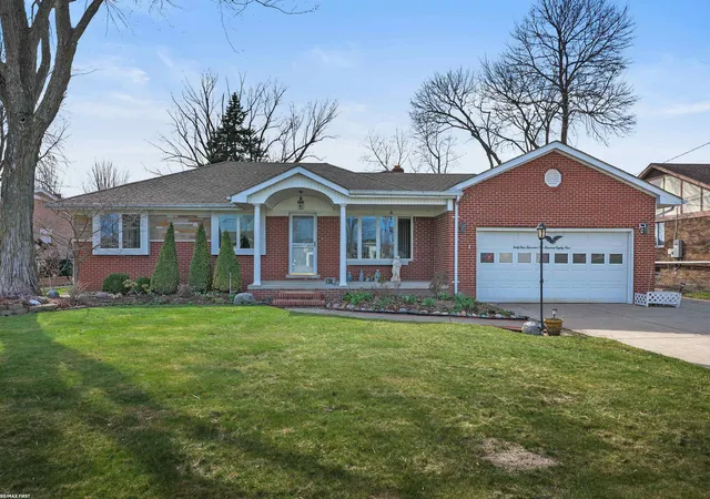 image of 41589 Windmill St, Harrison Township, MI 48045 | MLS# 58050211237
