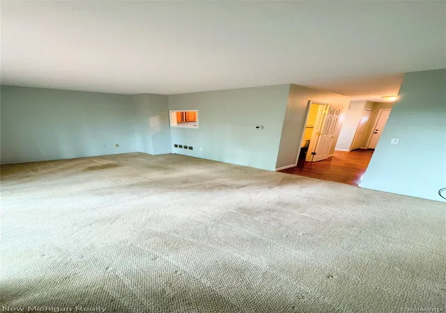Listing Photo 4 - Condo for sale in building located at 16974 Kingsbrooke Dr, Clinton Township, MI 48038