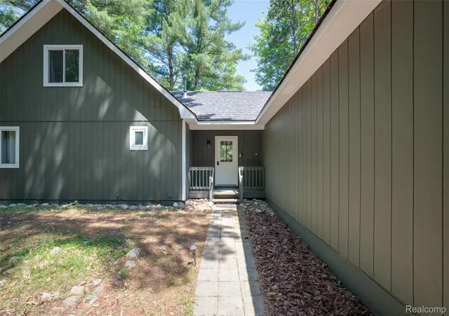 2nd image of 6954 Aarwood Trl Nw, Rapid City, MI 49676 | MLS# 20261044321