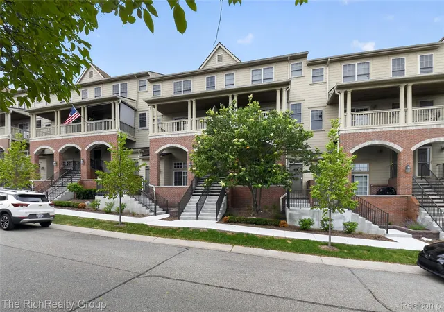 2nd image of 3922 Forester Blvd, Auburn Hills, MI 48326 | MLS# 20261044331