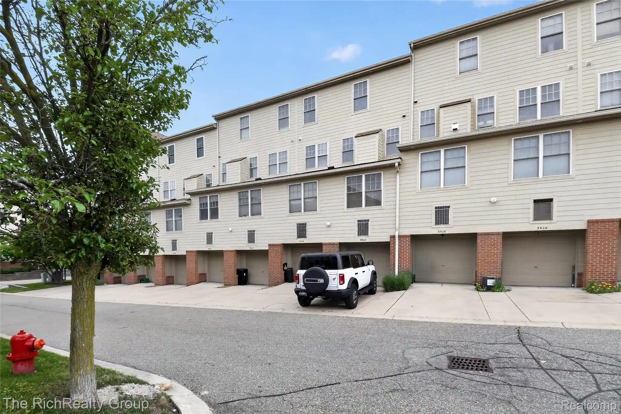 Listing Photo 34 - Condo for sale in 3922 Forester Blvd located at 3922 Forester Blvd, Auburn Hills, MI 48326 - Unit 3922 Forester Blvd