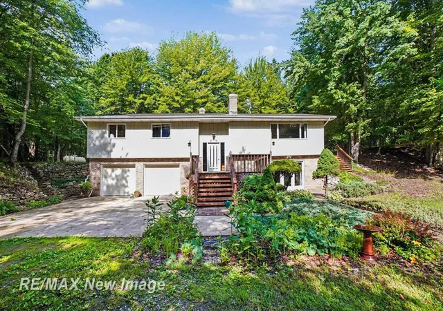 Photo 1 of Sale Pending at 4093 Pruess Rd, Richland Township Saginaw, MI 48623 | MLS# 61050211251 | Listing updated on 2026-06-16