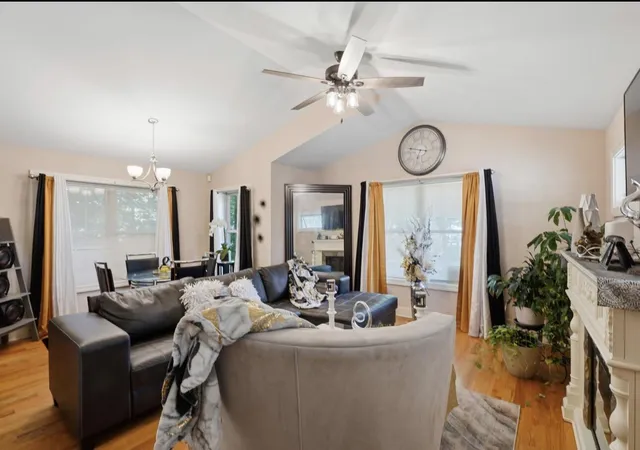 5th image of 1015 Monroe St, Benton Harbor, MI 49022 | MLS# 69026029139
