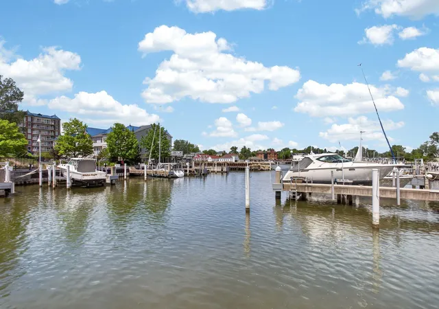 Homes for sale in St Joseph City Berrien, MI | 250 Water Street, St Joseph City Berrien, MI 49085 | Houzeo