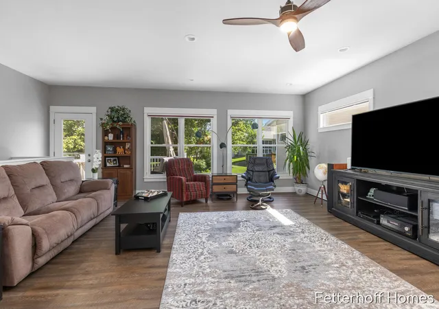 Homes for sale in Walker City Kent, MI | 945 Kensington St Nw #122, Walker City Kent, MI 49534 | MLS# 65026029144