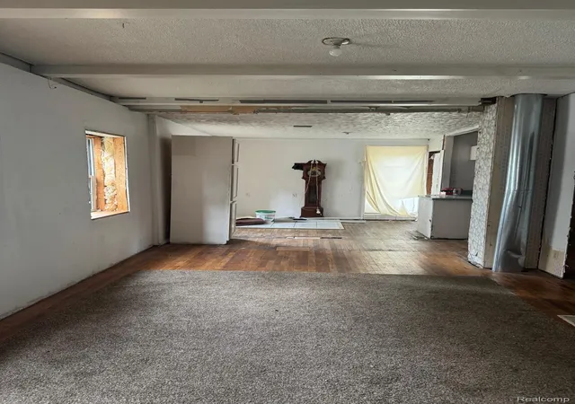 Photo 2 of Single family home for sale at 1705 Arizona Ave, Flint, MI 48506 | MLS# 20261044347 | Listing updated on 2026-09-13
