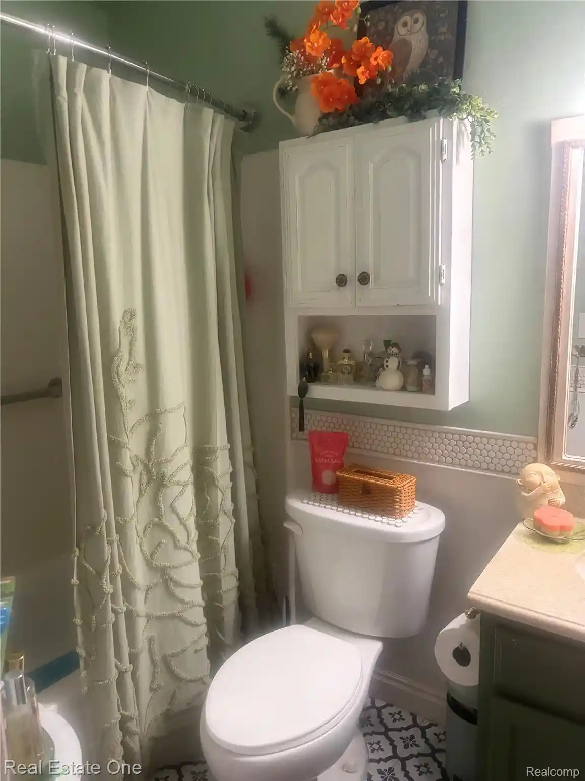 Listing Photo 20 - Condo for sale in 37567 Barkridge Cir located at 37567 Barkridge Cir, Westland, MI 48185 - Unit #59