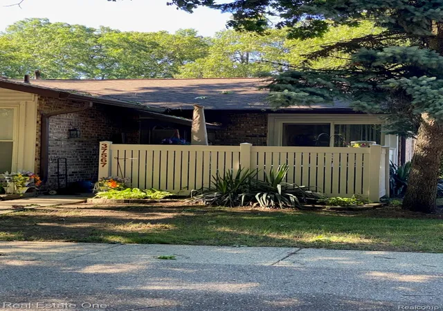 Photo 3 of Condo for sale at 37567 Barkridge Cir #59, Westland, MI 48185 | MLS# 20261044366 | Listing updated on 2026-08-30