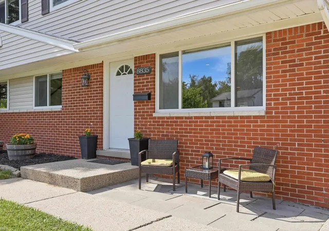 Photo 2 of Single family home for sale at 8835 Royce Dr, Sterling Heights, MI 48313 | MLS# 58050211264 | Listing updated on 2026-06-22