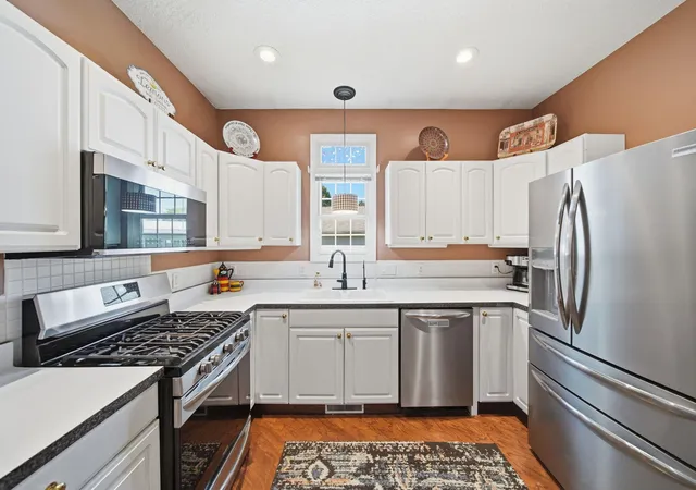 Photo 3 of Condo for sale at 3010 S Wood Dale Dr #14, Summit Township Jackson, MI 49203 | MLS# 55026029170 | Listing updated on 2026-06-14