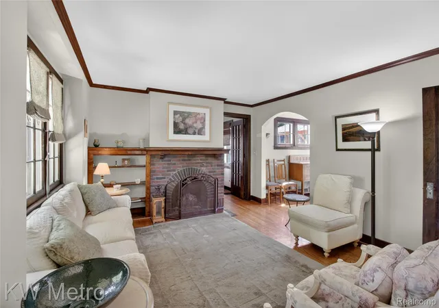 2nd image of 1823 W Houstonia Ave, Royal Oak, MI 48073 | MLS# 20261044382
